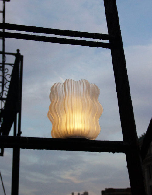 Load image into Gallery viewer, Cordless Mini Wavy Lamp
