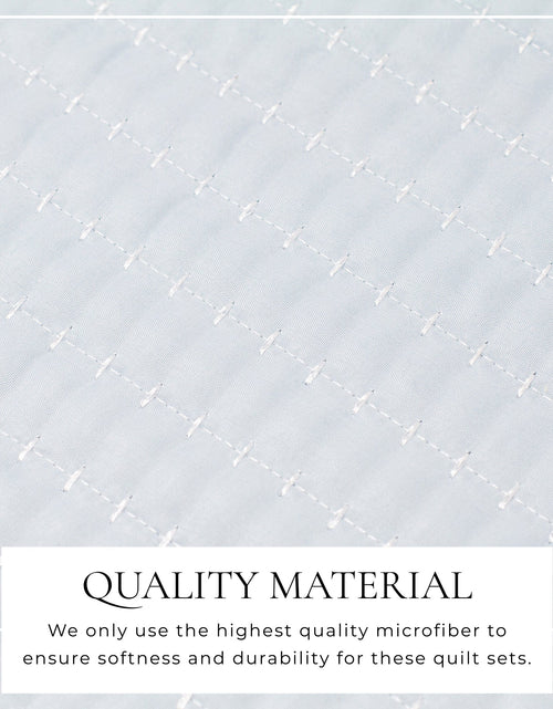 Load image into Gallery viewer, Solid Quilt - Alicia Collection
