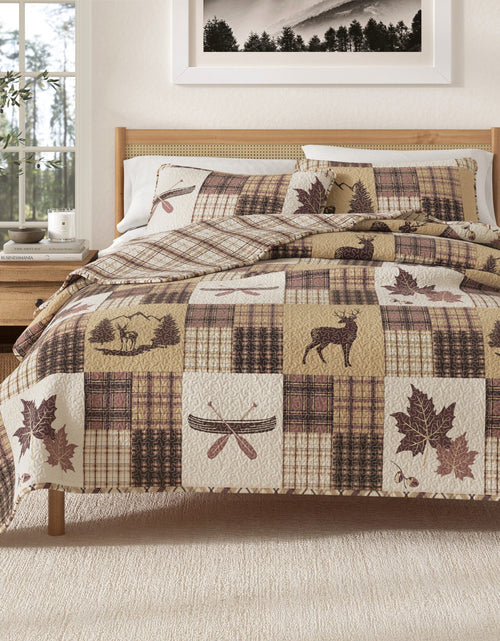 Load image into Gallery viewer, Redwood Lodge Quilt Set
