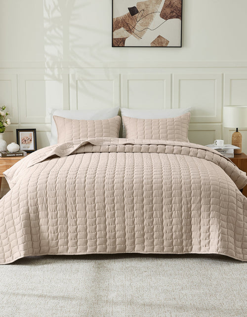 Load image into Gallery viewer, Gauze-Inspired Texture Quilt Set - Wave Stitch Collection
