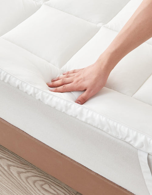 Load image into Gallery viewer, 2 Inch Thick Cooling Mattress Pad - Finley Collection
