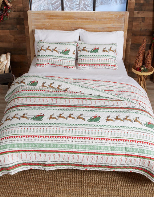 Load image into Gallery viewer, Christmas Quilt - Festive Collection
