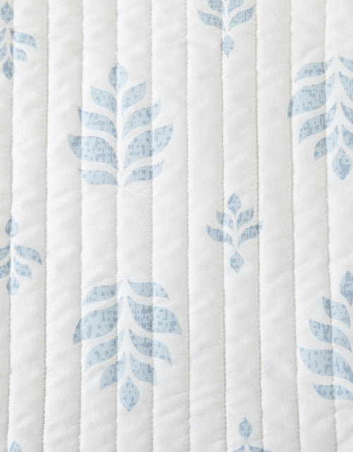 Load image into Gallery viewer, French Floral Quilt - Colette Collection
