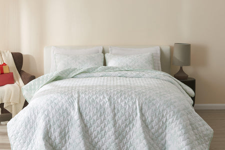 Large Snowflake Quilt - Noemi Collection