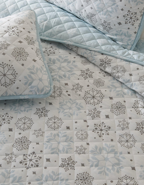 Load image into Gallery viewer, Snowflake Quilt - Nova Collection
