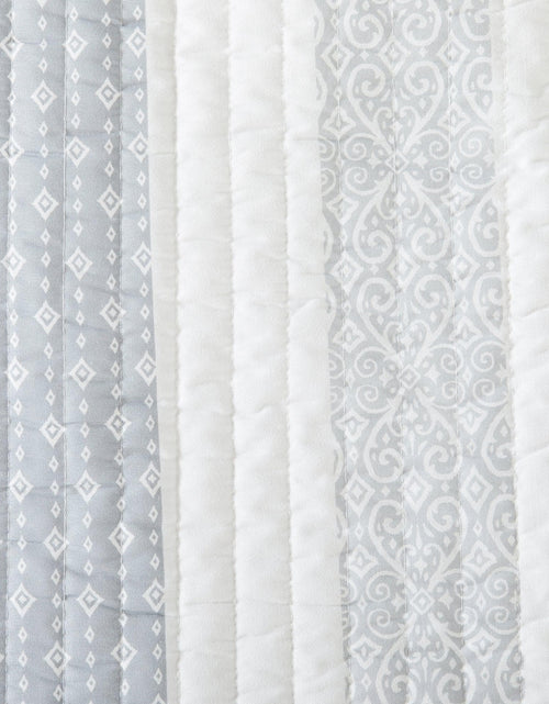 Load image into Gallery viewer, Stripe Quilt - Adele Collection
