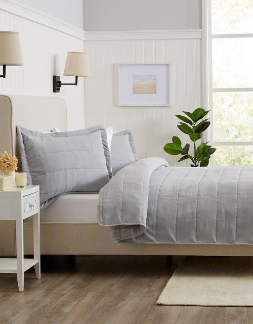 Load image into Gallery viewer, Textured Striped Quilt Set - Ellie Collection
