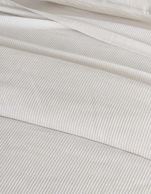 Load image into Gallery viewer, 100% Cotton Small Waffle Weave Blanket - Hazel Collection
