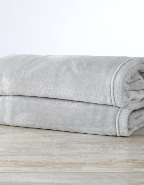 Load image into Gallery viewer, Velvet Plush Blanket - Avianna Collection

