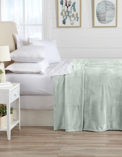 Load image into Gallery viewer, Velvet Plush Blanket - Avianna Collection
