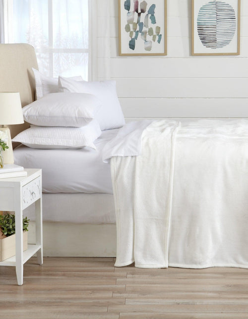 Load image into Gallery viewer, Velvet Plush Blanket - Avianna Collection
