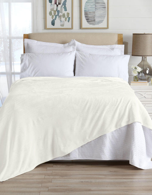 Load image into Gallery viewer, Velvet Plush Blanket - Avianna Collection
