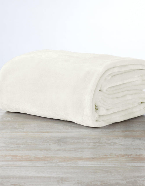 Load image into Gallery viewer, Velvet Plush Blanket - Avianna Collection
