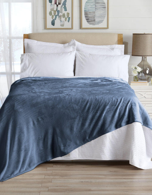 Load image into Gallery viewer, Velvet Plush Blanket - Avianna Collection
