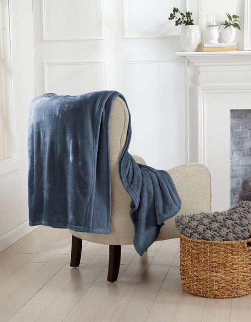 Load image into Gallery viewer, Velvet Plush Blanket - Avianna Collection
