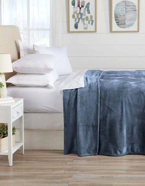 Load image into Gallery viewer, Velvet Plush Blanket - Avianna Collection
