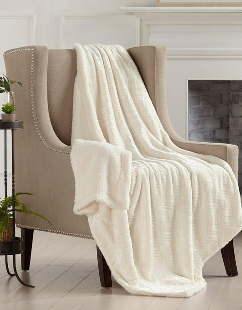 Load image into Gallery viewer, Velvet Plush Sherpa Luxury Bed Blanket - Cielo Collection
