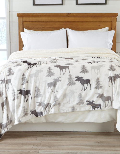 Load image into Gallery viewer, Velvet Plush Sherpa Luxury Bed Blanket - Cielo Collection
