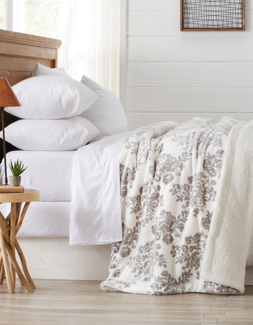 Load image into Gallery viewer, Velvet Plush Sherpa Luxury Bed Blanket - Cielo Collection
