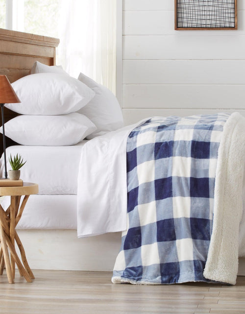 Load image into Gallery viewer, Velvet Plush Sherpa Luxury Bed Blanket - Cielo Collection

