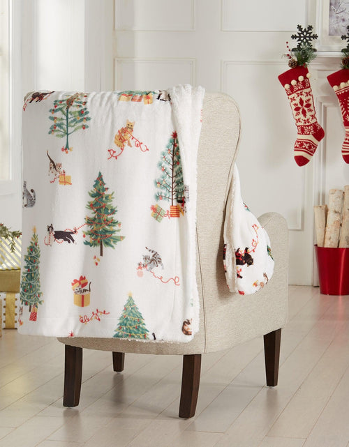 Load image into Gallery viewer, Holiday Sherpa Throw - Esmay Collection
