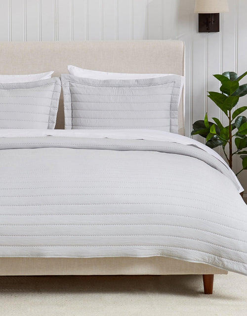 Load image into Gallery viewer, Solid Striped Quilt - Virginia Collection
