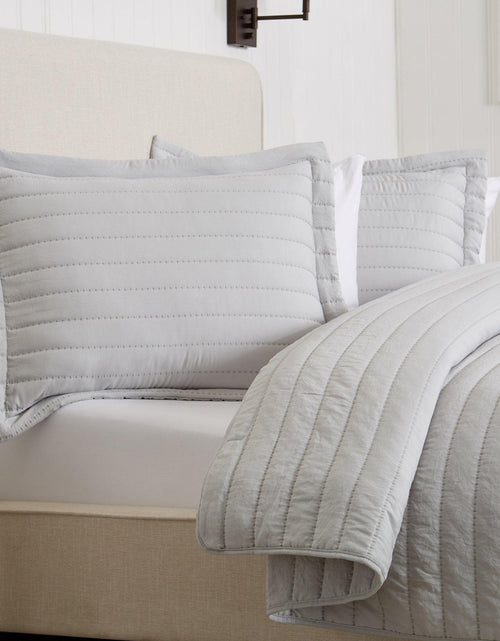 Load image into Gallery viewer, Solid Striped Quilt - Virginia Collection
