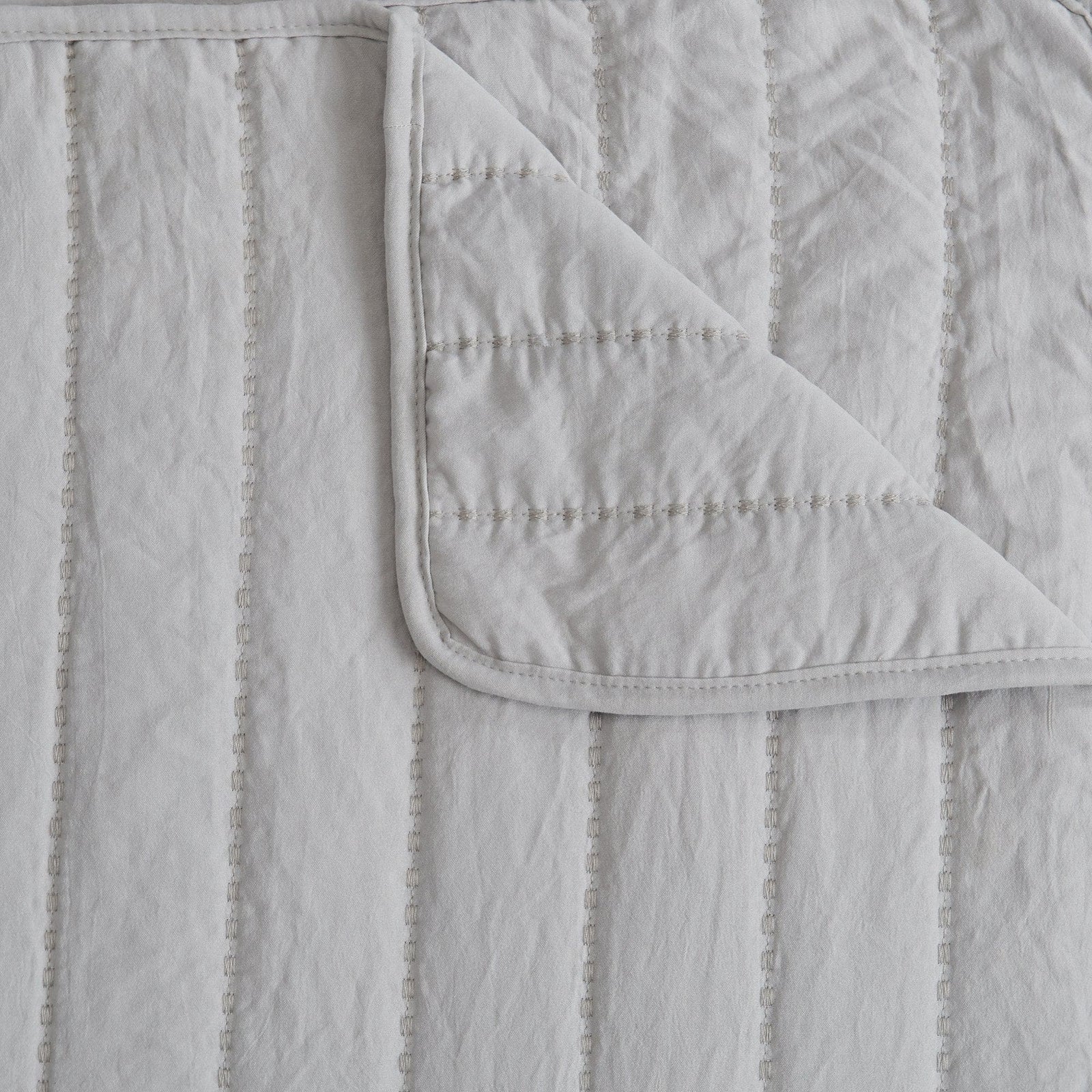 Solid Striped Quilt - Virginia Collection