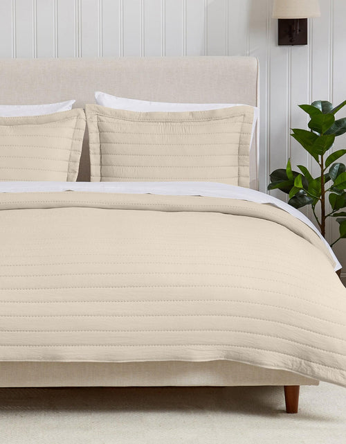Load image into Gallery viewer, Solid Striped Quilt - Virginia Collection
