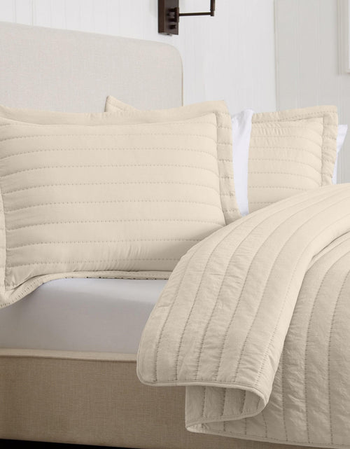Load image into Gallery viewer, Solid Striped Quilt - Virginia Collection
