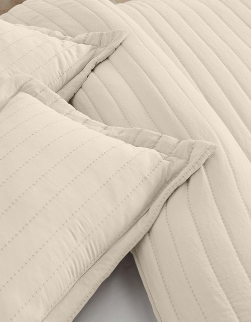 Load image into Gallery viewer, Solid Striped Quilt - Virginia Collection
