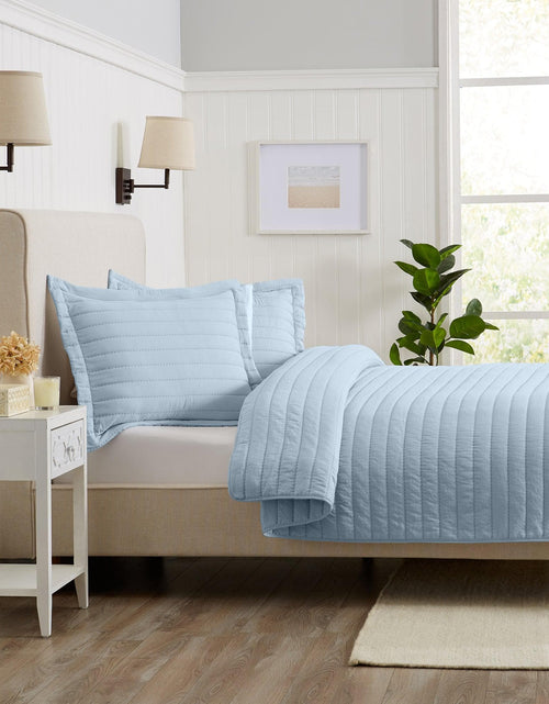 Load image into Gallery viewer, Solid Striped Quilt - Virginia Collection
