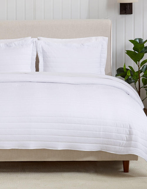 Load image into Gallery viewer, Solid Striped Quilt - Virginia Collection
