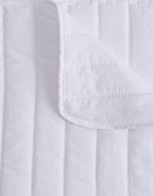 Load image into Gallery viewer, Solid Striped Quilt - Virginia Collection
