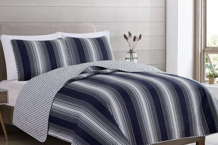 Everette Collection Ombre Striped Quilt Set