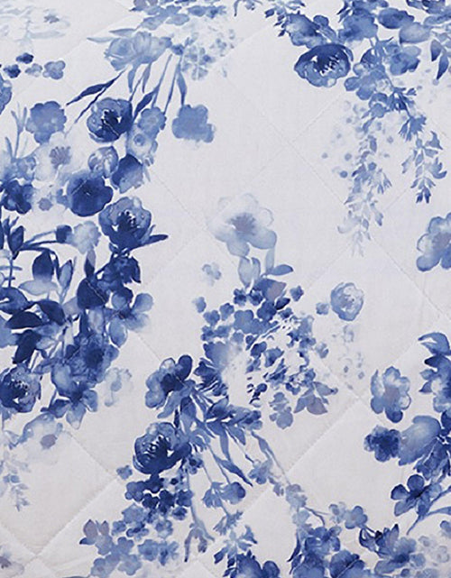 Load image into Gallery viewer, Watercolor Leaves Quilt Set - Jacqueline Collection
