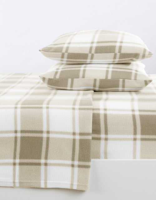 Load image into Gallery viewer, Printed Fleece Sheet - Dara Collection
