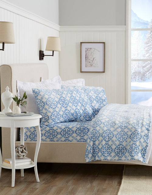 Load image into Gallery viewer, Printed Plush Sheet - Velvet Luxe Lattice Collection
