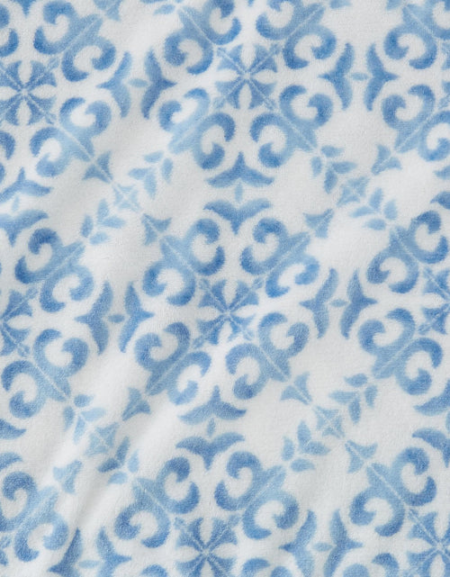 Load image into Gallery viewer, Printed Plush Sheet - Velvet Luxe Lattice Collection
