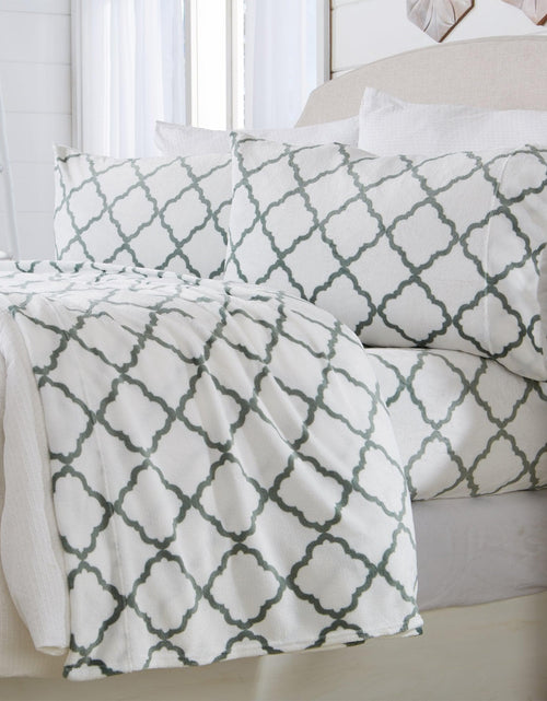 Load image into Gallery viewer, Printed Plush Sheet - Velvet Luxe Lattice Collection
