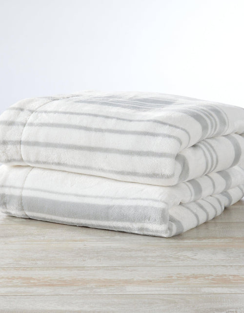 Load image into Gallery viewer, Velvet Plush Sherpa Luxury Bed Blanket - Kinsley Collection
