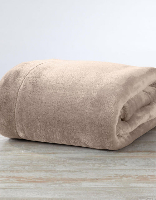 Load image into Gallery viewer, Velvet Plush Sherpa Luxury Bed Blanket - Kinsley Collection
