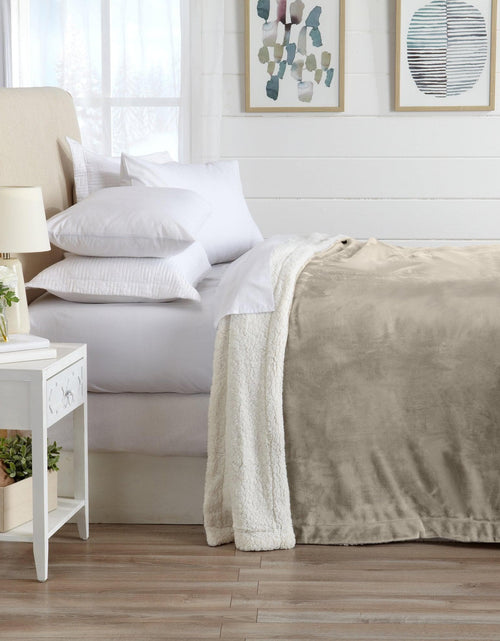 Load image into Gallery viewer, Velvet Plush Sherpa Luxury Bed Blanket - Kinsley Collection
