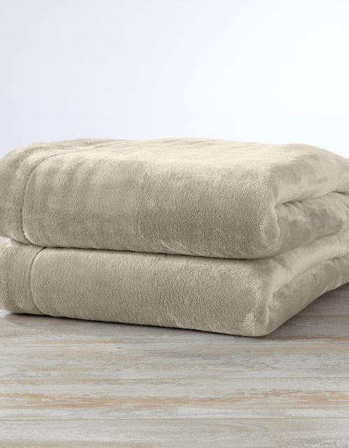 Load image into Gallery viewer, Velvet Plush Sherpa Luxury Bed Blanket - Kinsley Collection
