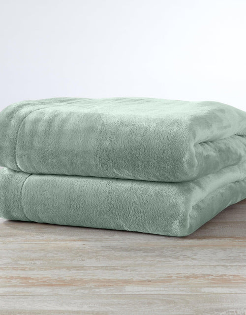 Load image into Gallery viewer, Velvet Plush Sherpa Luxury Bed Blanket - Kinsley Collection

