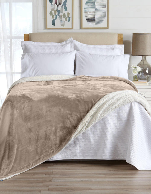Load image into Gallery viewer, Velvet Plush Sherpa Luxury Bed Blanket - Kinsley Collection
