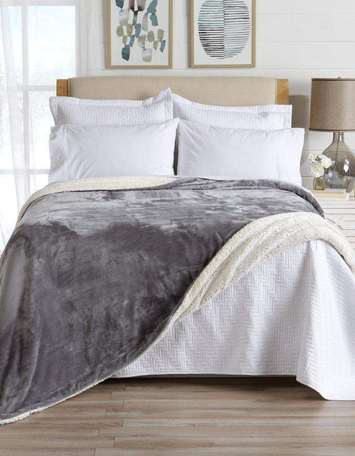 Load image into Gallery viewer, Velvet Plush Sherpa Luxury Bed Blanket - Kinsley Collection

