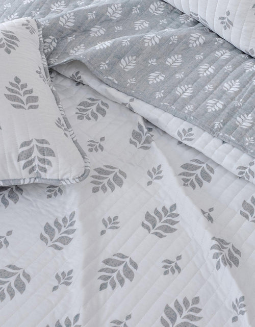 Load image into Gallery viewer, French Floral Quilt - Colette Collection
