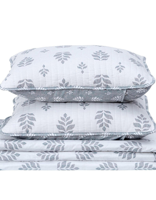 Load image into Gallery viewer, French Floral Quilt - Colette Collection
