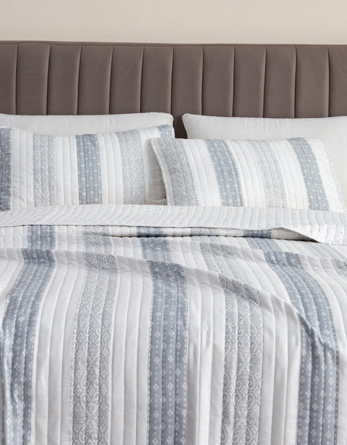 Load image into Gallery viewer, Stripe Quilt - Adele Collection
